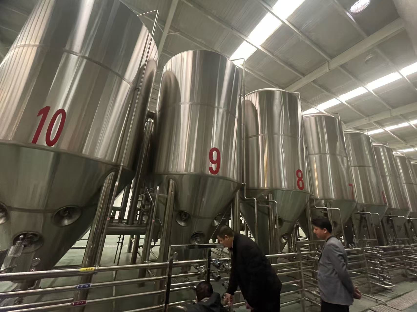 和田县精酿啤酒设备厂—平面布置、设备设计、制造、调试、培训等一条龙服务