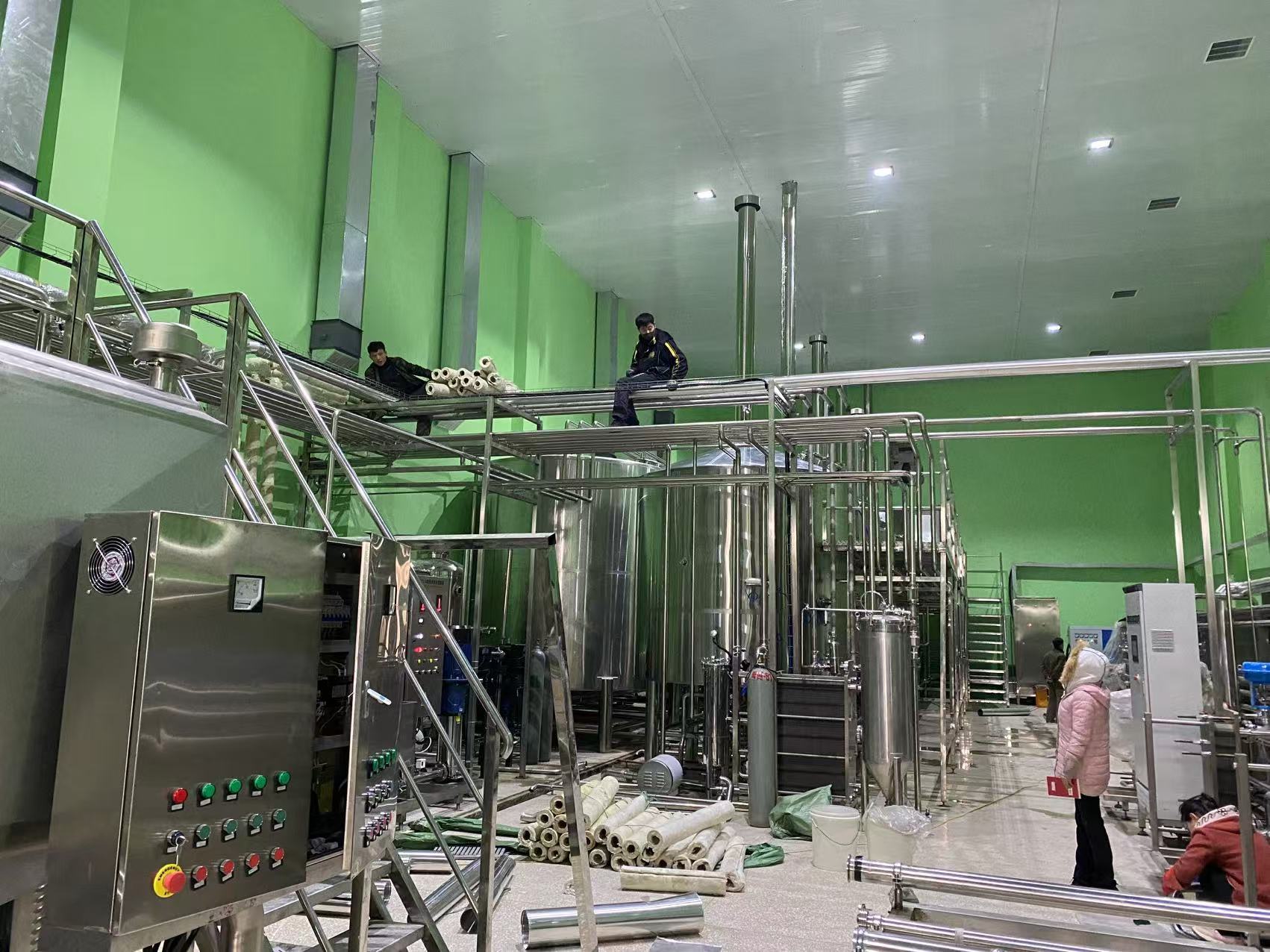 和田县精酿啤酒设备厂—精酿啤酒设备制造:传承工艺与创新科技的交融